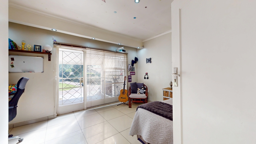 5 Bedroom Property for Sale in Denlee Gauteng