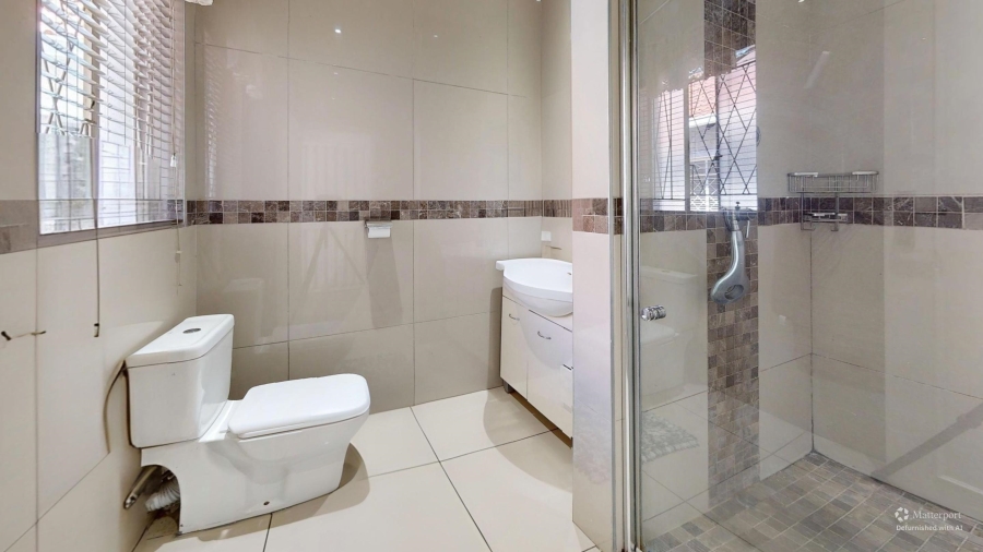 5 Bedroom Property for Sale in Denlee Gauteng
