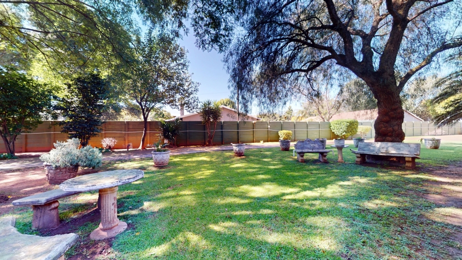 5 Bedroom Property for Sale in Denlee Gauteng