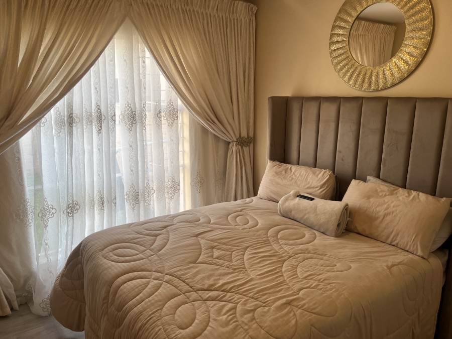 2 Bedroom Property for Sale in Albertsdal Gauteng