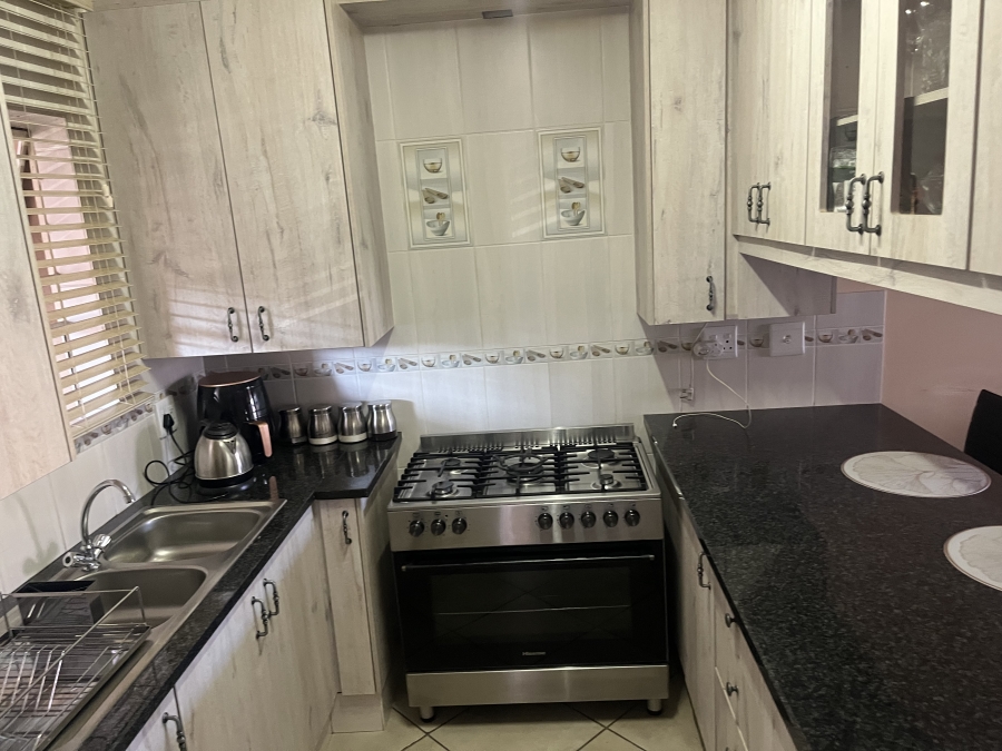 2 Bedroom Property for Sale in Albertsdal Gauteng