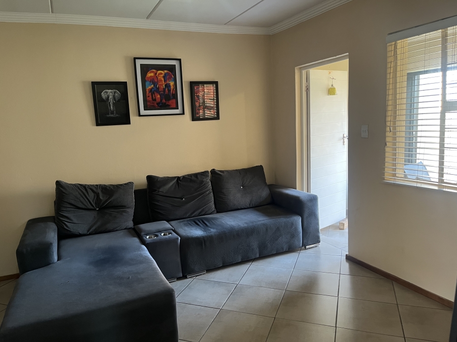 2 Bedroom Property for Sale in Albertsdal Gauteng