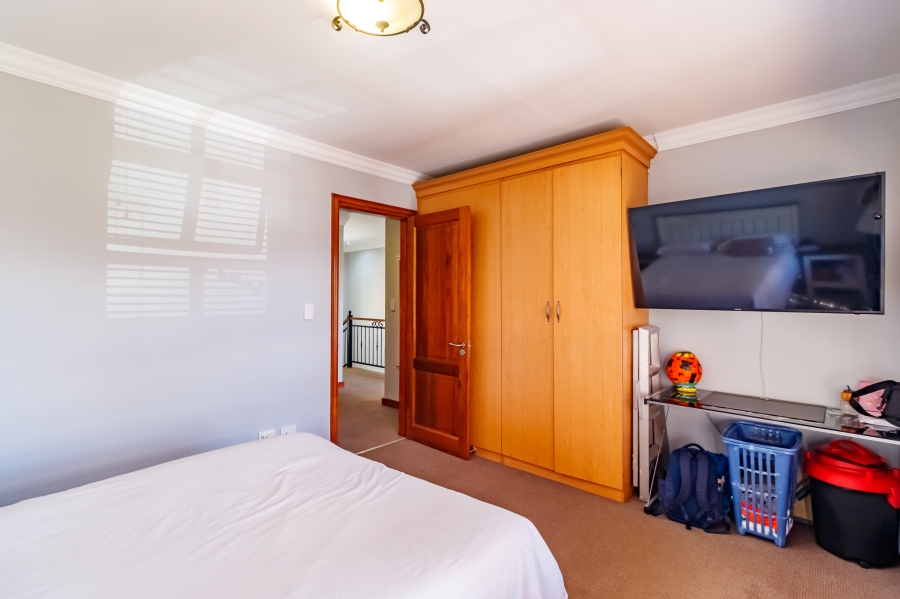 4 Bedroom Property for Sale in Heritage Hill Gauteng