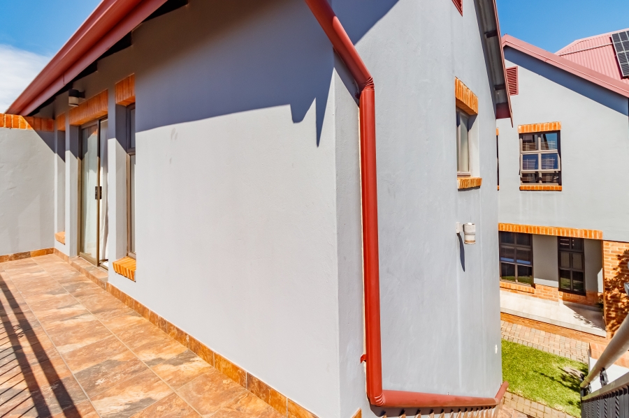 4 Bedroom Property for Sale in Heritage Hill Gauteng