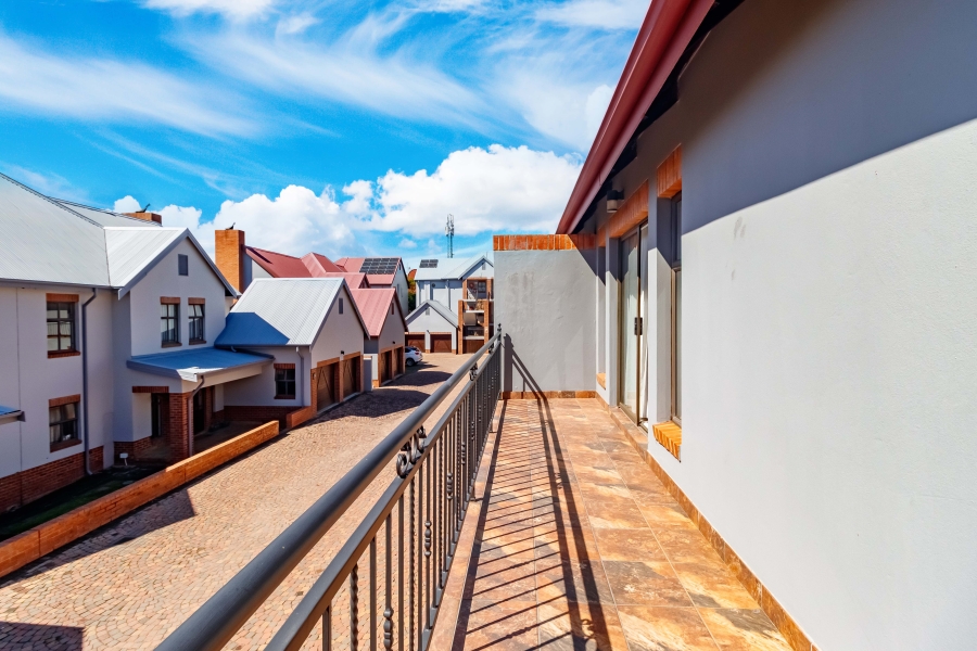 4 Bedroom Property for Sale in Heritage Hill Gauteng