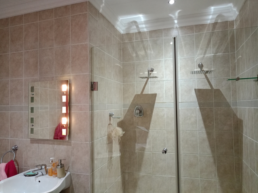 3 Bedroom Property for Sale in Three Rivers East Gauteng