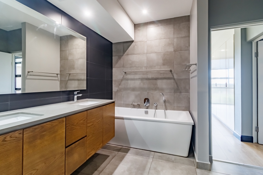 2 Bedroom Property for Sale in Midstream Estate Gauteng