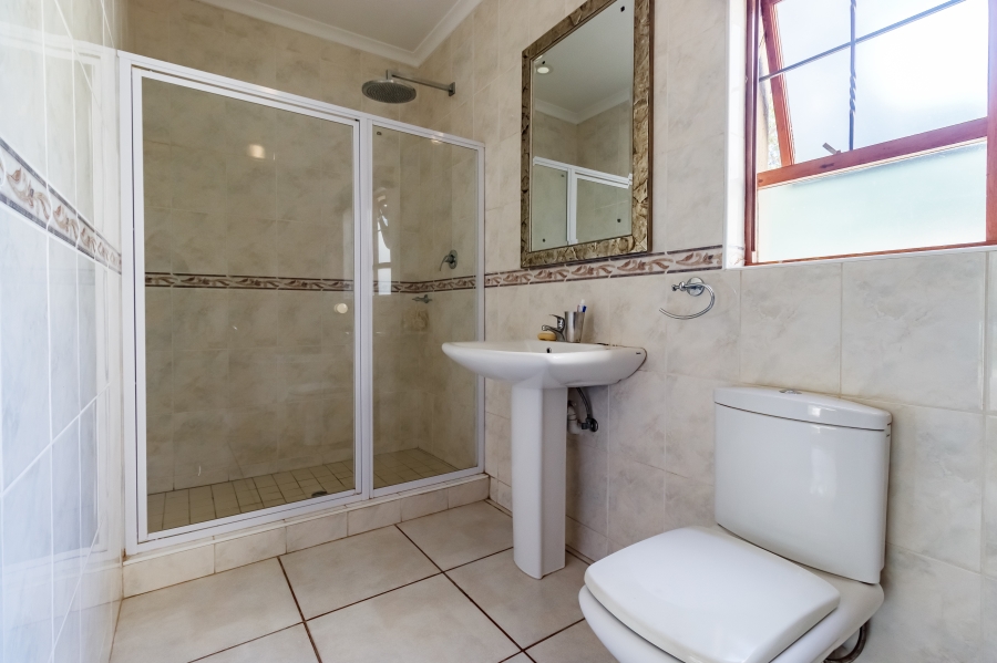 5 Bedroom Property for Sale in Midstream Estate Gauteng