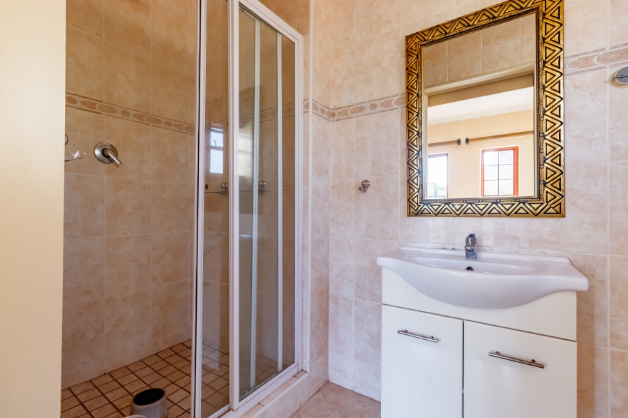 5 Bedroom Property for Sale in Midstream Estate Gauteng