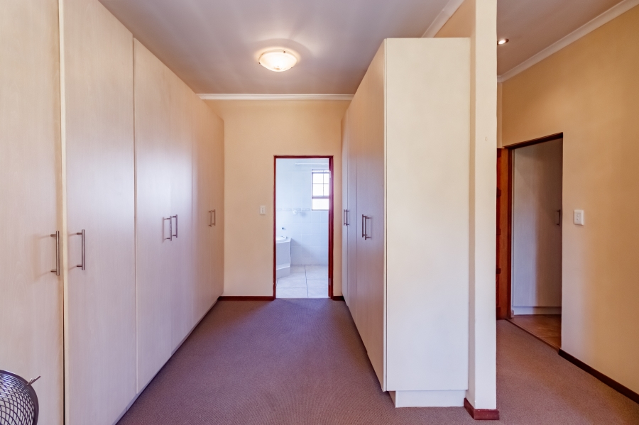 5 Bedroom Property for Sale in Midstream Estate Gauteng