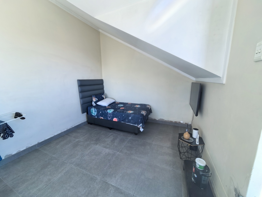 2 Bedroom Property for Sale in Sunninghill Gauteng