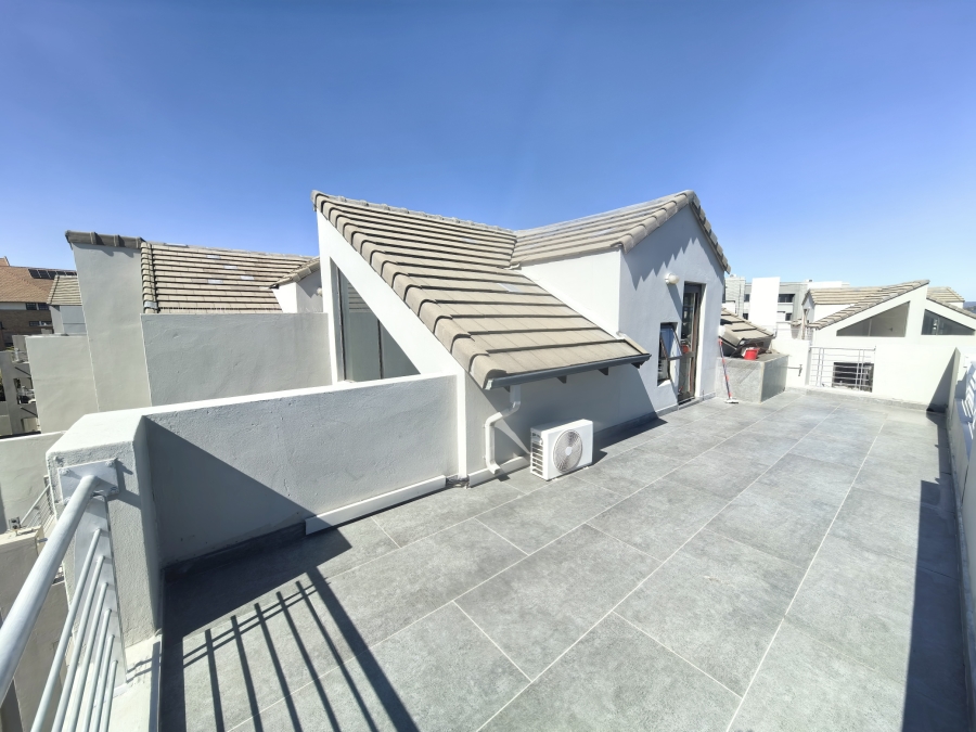 2 Bedroom Property for Sale in Sunninghill Gauteng