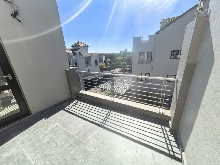 2 Bedroom Property for Sale in Sunninghill Gauteng