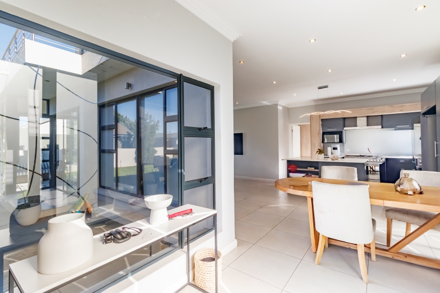 4 Bedroom Property for Sale in Midstream Estate Gauteng