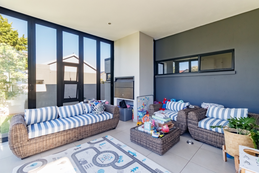 4 Bedroom Property for Sale in Midstream Estate Gauteng
