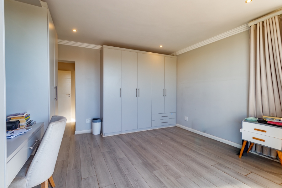4 Bedroom Property for Sale in Midstream Estate Gauteng