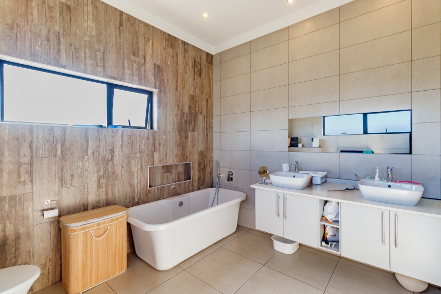 4 Bedroom Property for Sale in Midstream Estate Gauteng