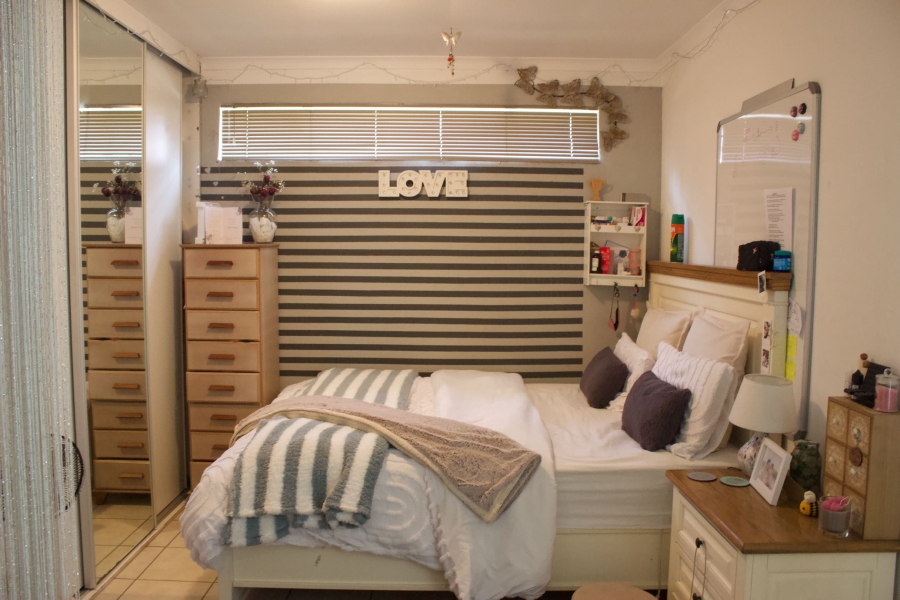 3 Bedroom Property for Sale in Rhodesfield Gauteng