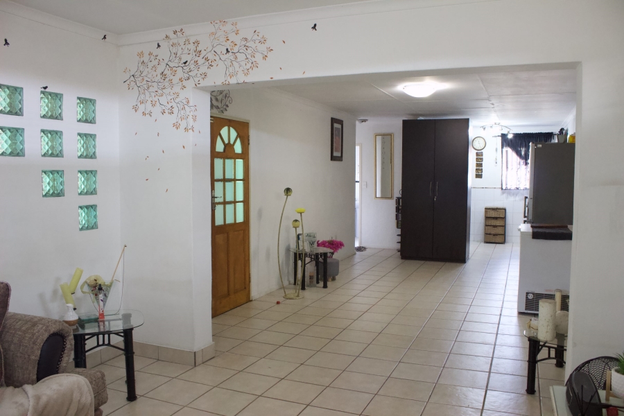 3 Bedroom Property for Sale in Rhodesfield Gauteng