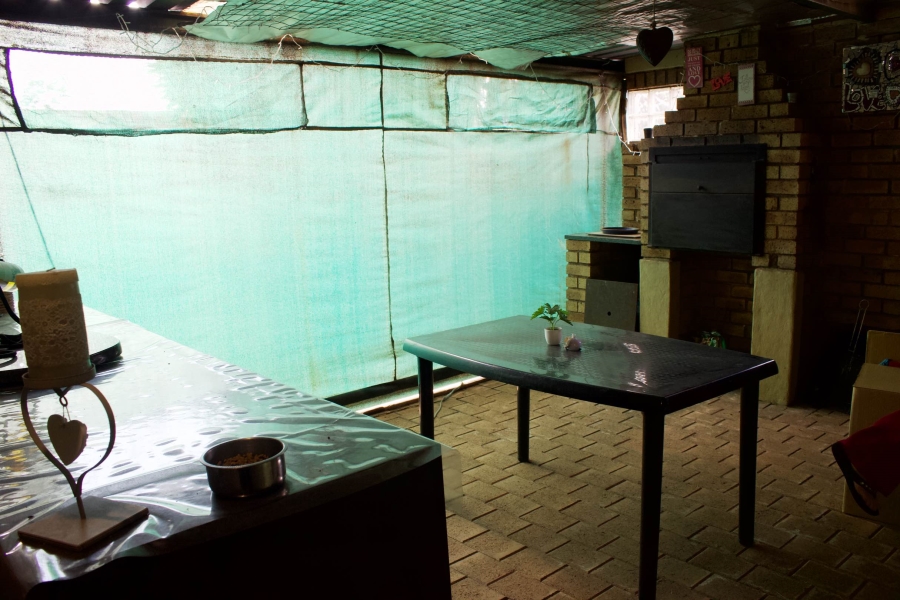 3 Bedroom Property for Sale in Rhodesfield Gauteng