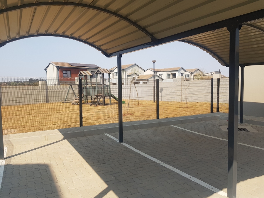 2 Bedroom Property for Sale in Raslouw Gauteng