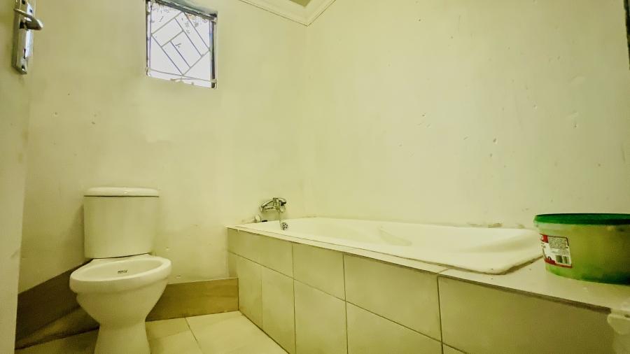 2 Bedroom Property for Sale in Tsakane Gauteng