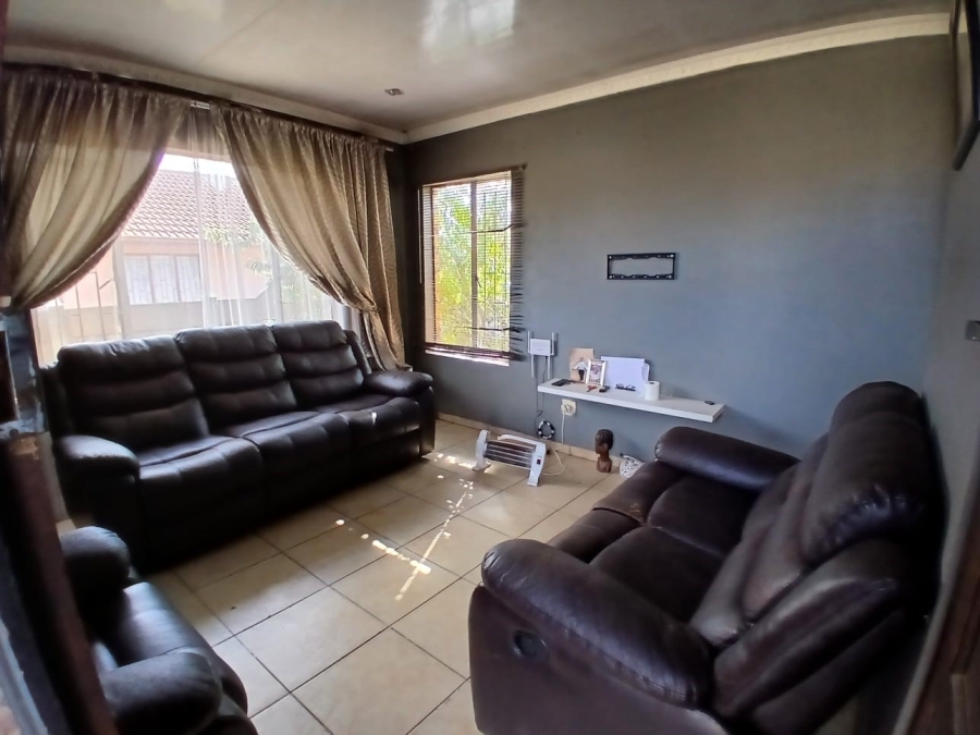 3 Bedroom Property for Sale in Sebokeng Zone 17 Gauteng