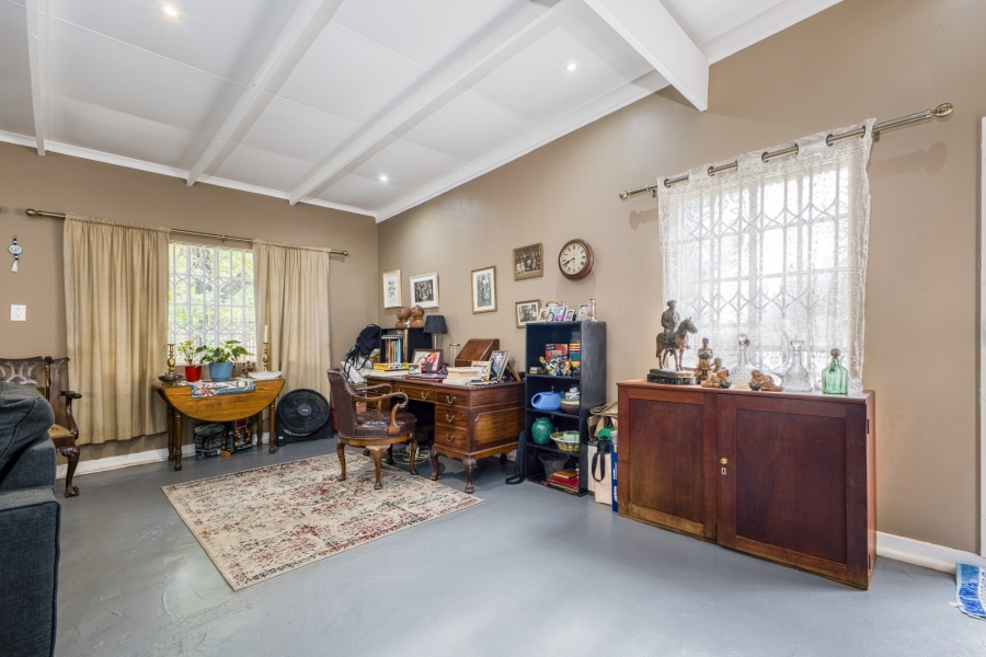 5 Bedroom Property for Sale in Linden Gauteng