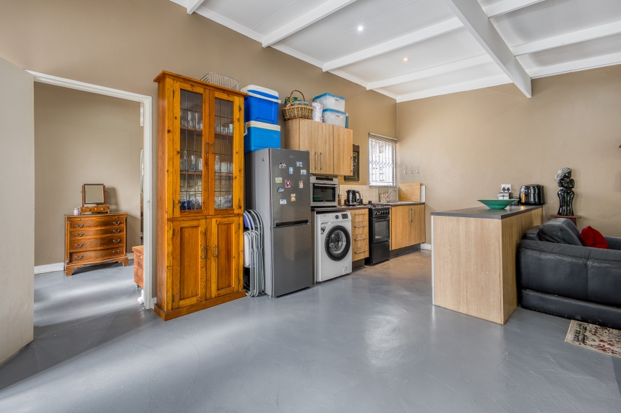5 Bedroom Property for Sale in Linden Gauteng