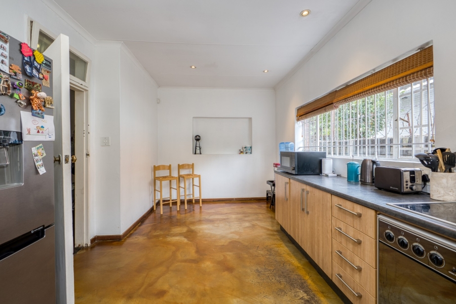 5 Bedroom Property for Sale in Linden Gauteng