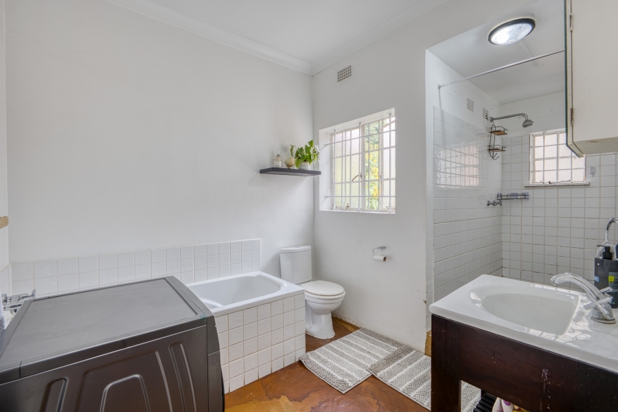 5 Bedroom Property for Sale in Linden Gauteng
