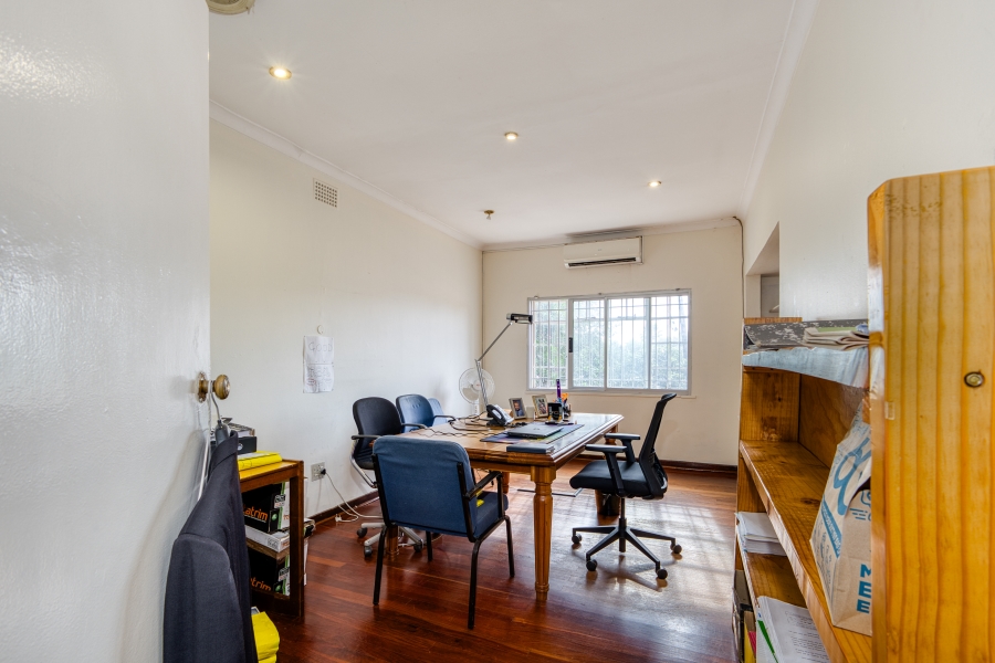 5 Bedroom Property for Sale in Linden Gauteng