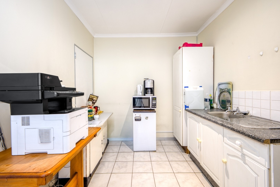 5 Bedroom Property for Sale in Linden Gauteng