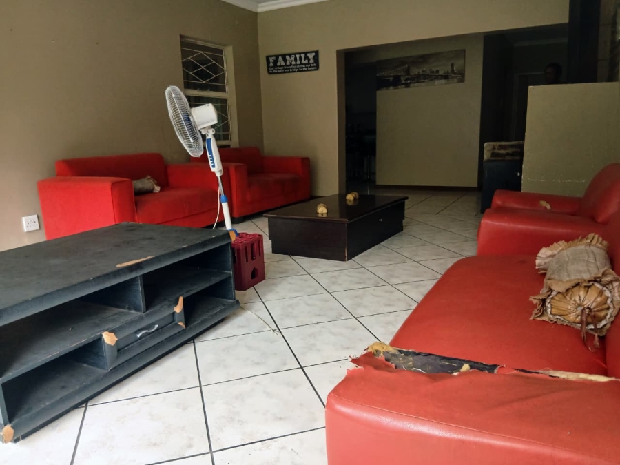 4 Bedroom Property for Sale in Three Rivers Gauteng