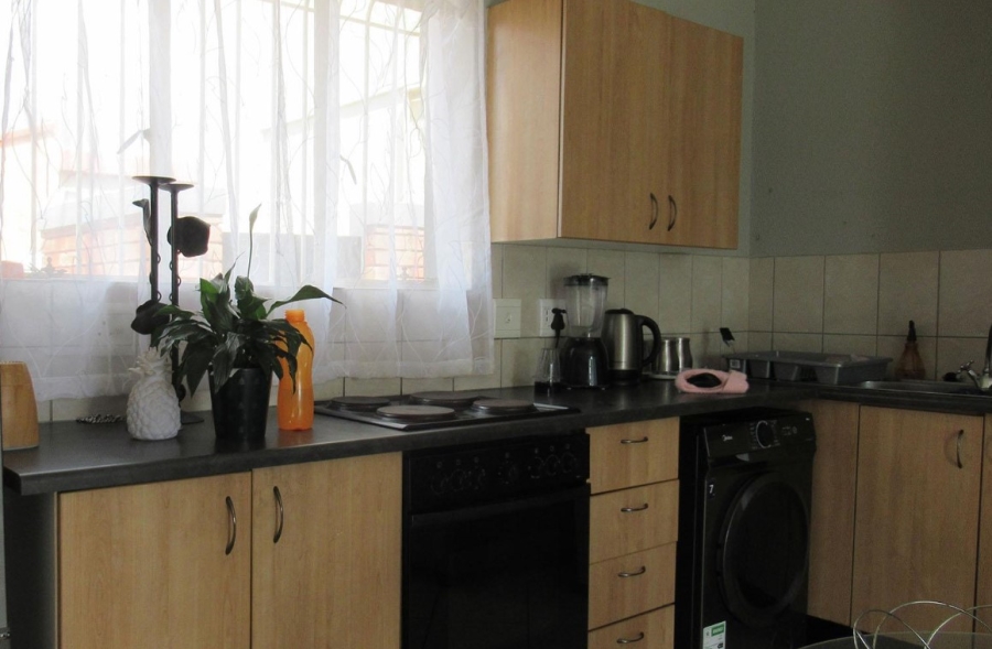 1 Bedroom Property for Sale in Willowbrook Gauteng