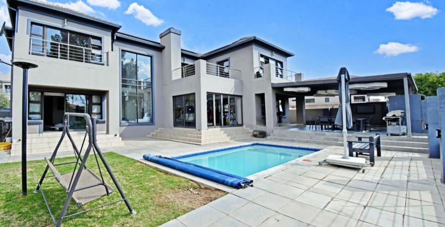 4 Bedroom Property for Sale in Blue Valley Golf Estate Gauteng