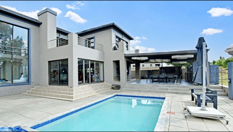 4 Bedroom Property for Sale in Blue Valley Golf Estate Gauteng