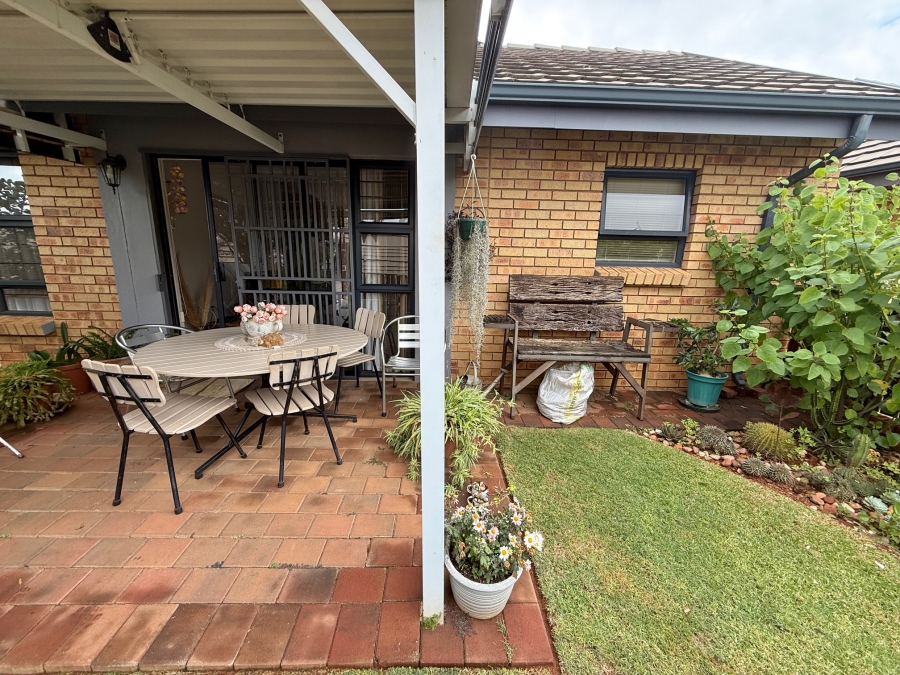2 Bedroom Property for Sale in Olympus AH Gauteng