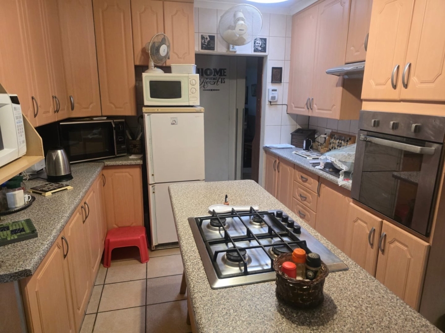 4 Bedroom Property for Sale in Doornpoort Gauteng