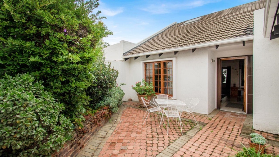 2 Bedroom Property for Sale in Bryanston Gauteng