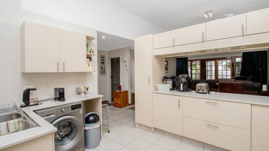 2 Bedroom Property for Sale in Bryanston Gauteng
