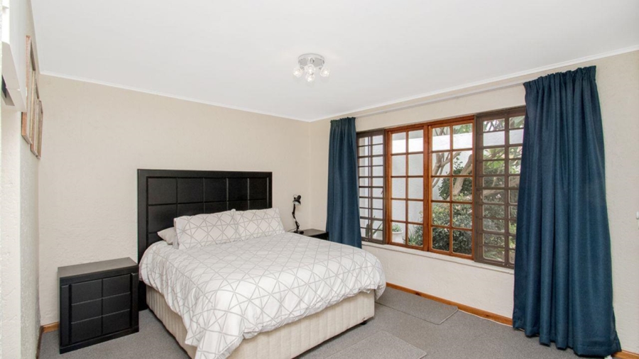 2 Bedroom Property for Sale in Bryanston Gauteng