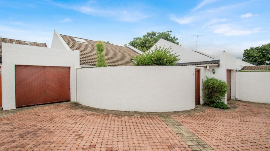 2 Bedroom Property for Sale in Bryanston Gauteng