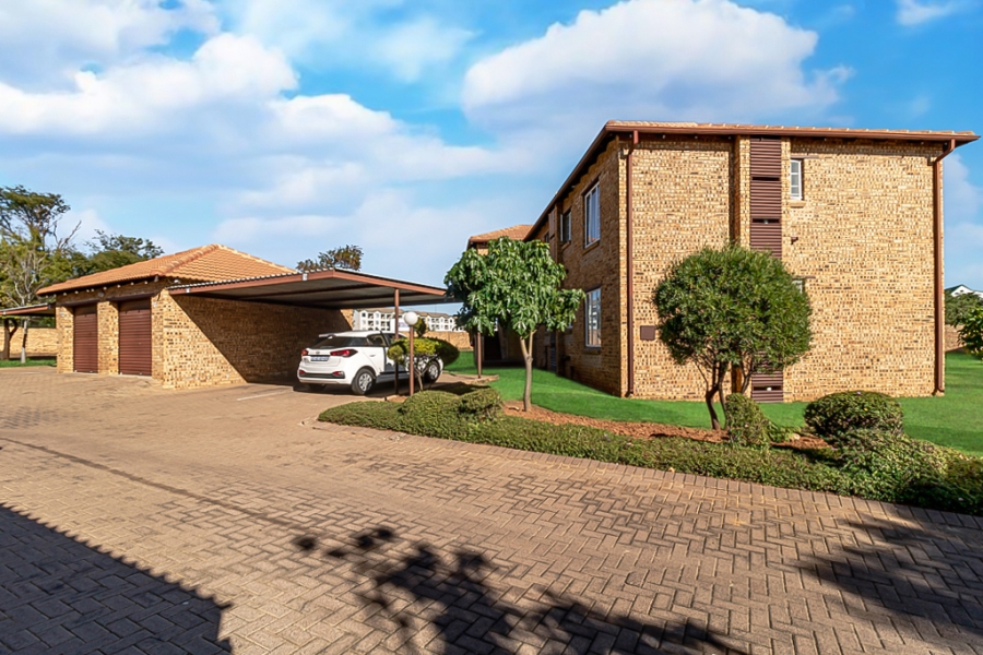2 Bedroom Property for Sale in Carlswald Gauteng