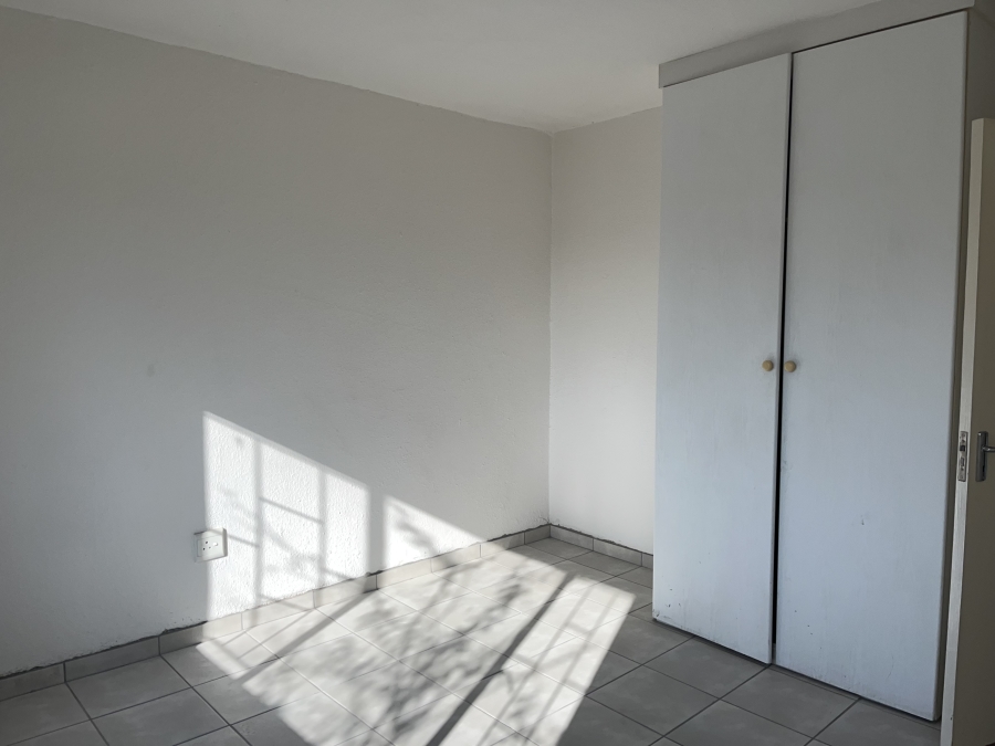 2 Bedroom Property for Sale in Edenvale Central Gauteng