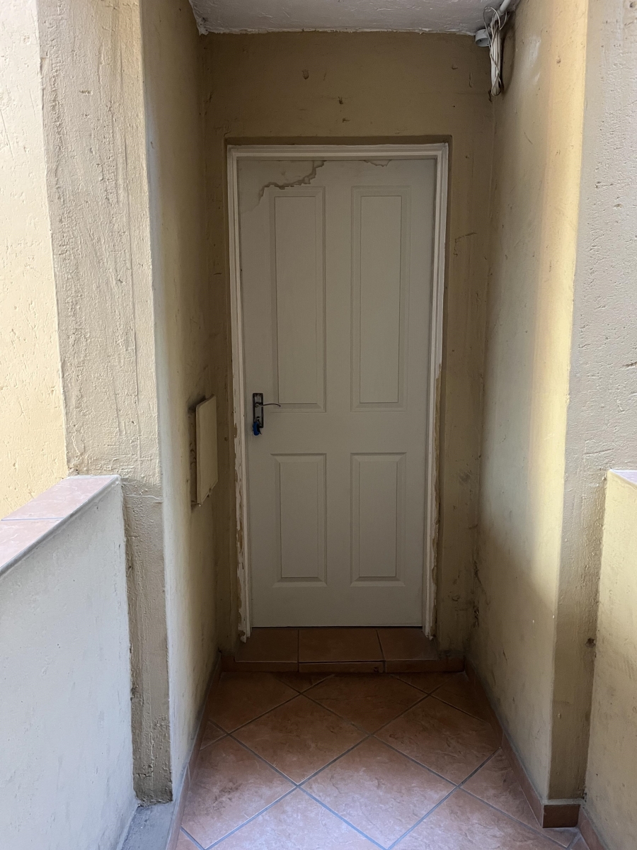 2 Bedroom Property for Sale in Edenvale Central Gauteng