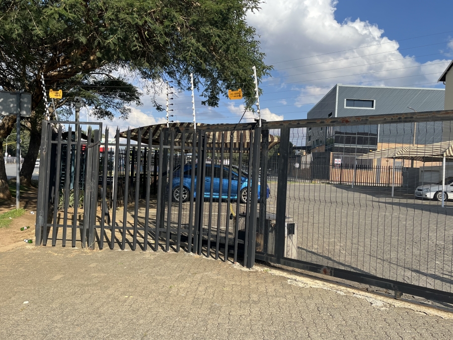 2 Bedroom Property for Sale in Edenvale Central Gauteng