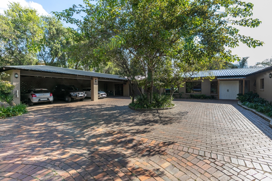 4 Bedroom Property for Sale in Chartwell Gauteng