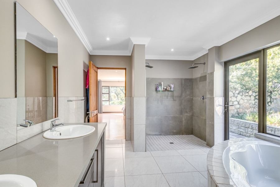 4 Bedroom Property for Sale in Chartwell Gauteng