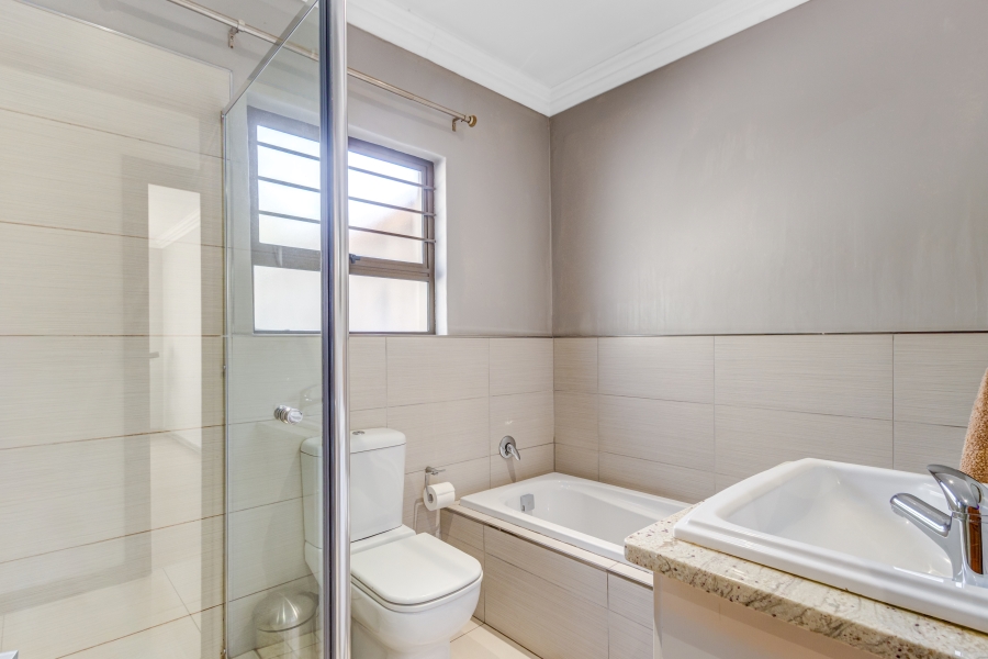 4 Bedroom Property for Sale in Chartwell Gauteng